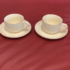 New set of 2 cup & saucer